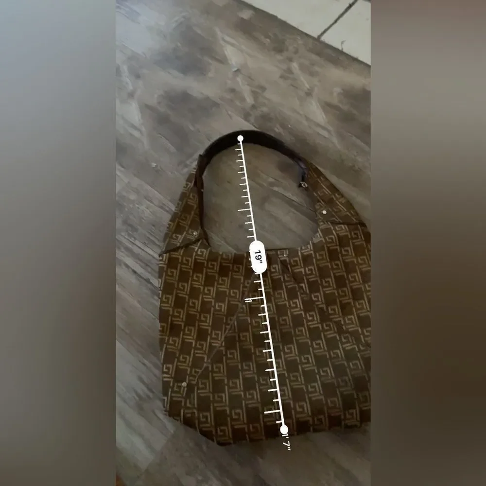 LIZ CLAIBORNE HOBO bag